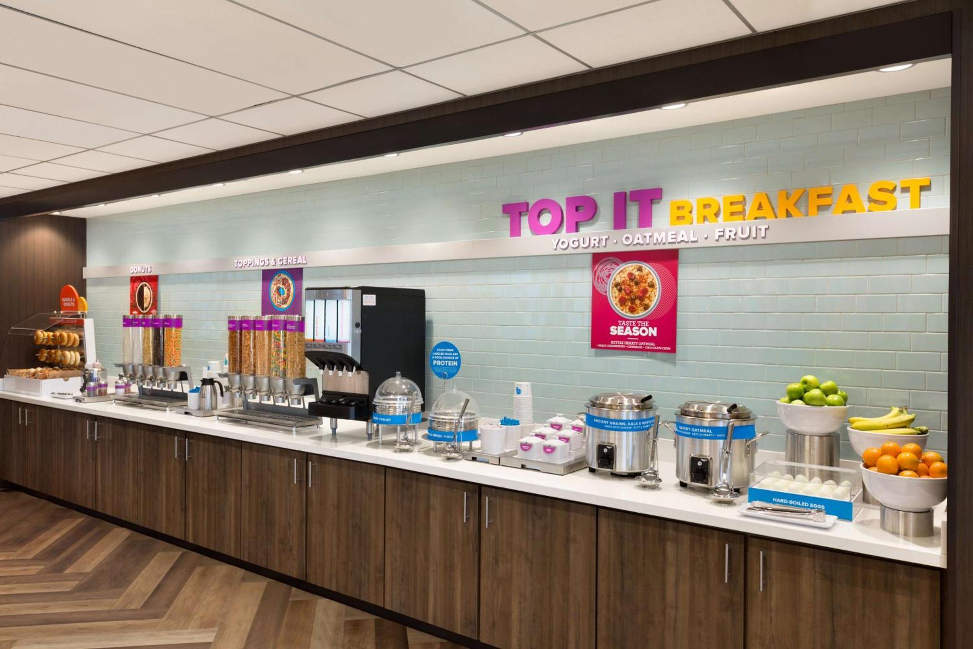 Tru By Hilton Las Vegas Airport Nv Экстерьер фото